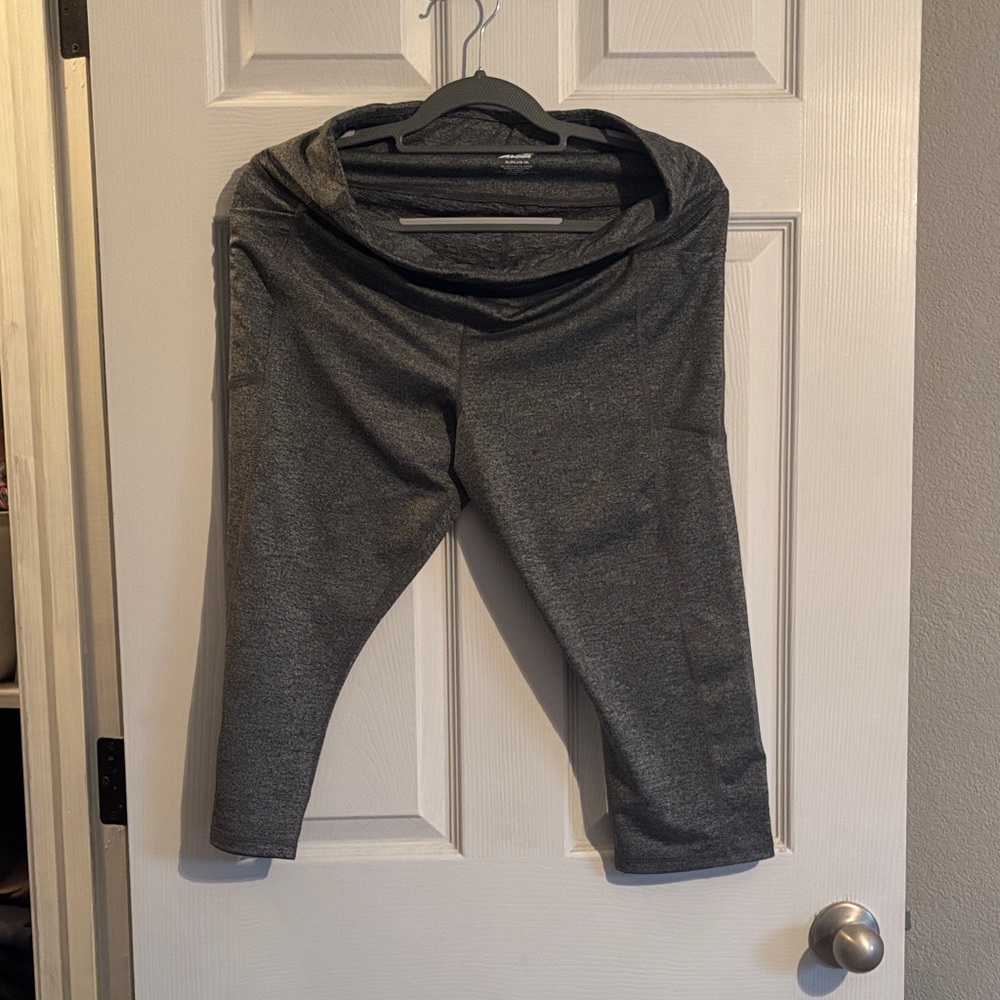 Avia Heather Gray Women's Leggings Cropped 3/4 length Heathered Gray